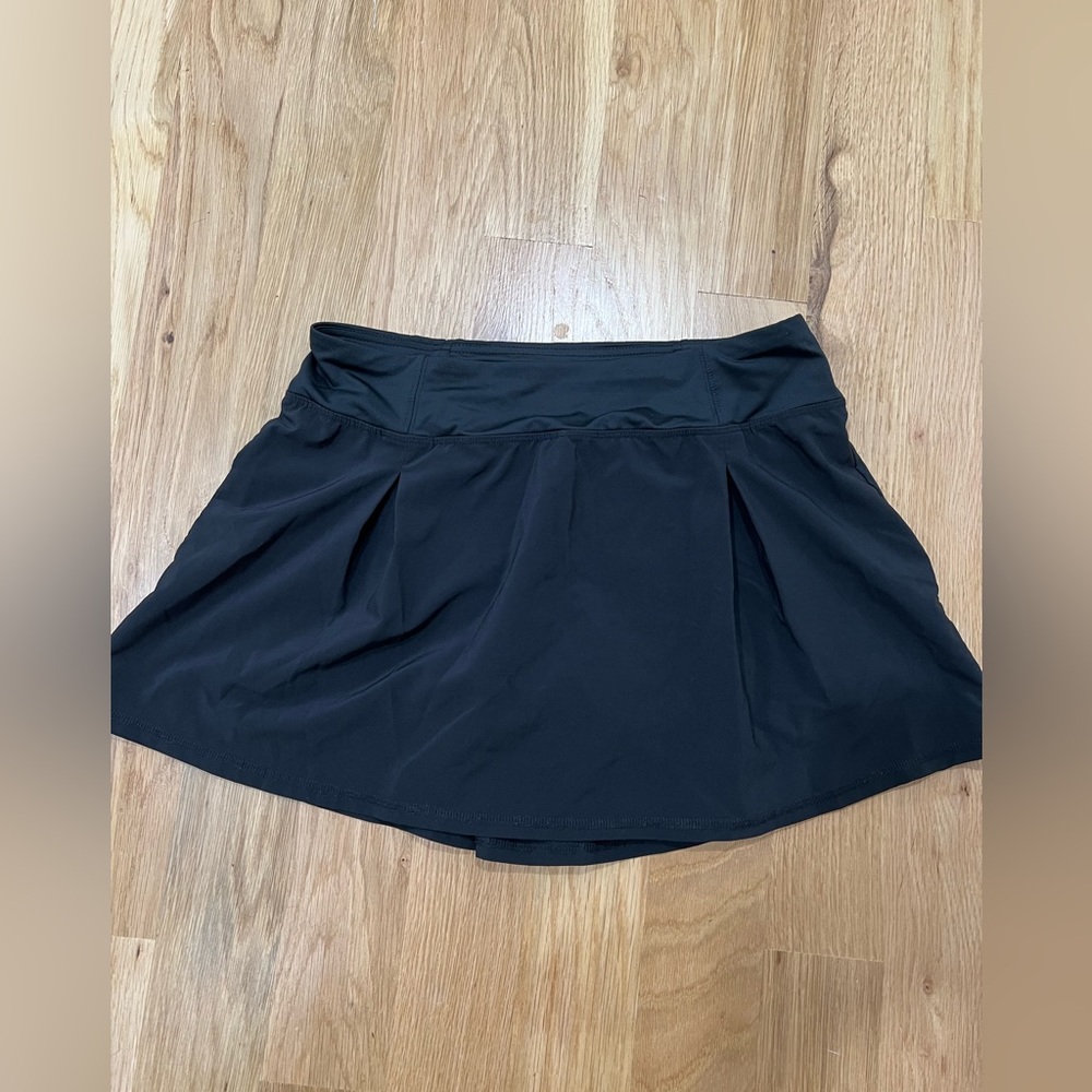 KYODAN black skort with zipper in the back